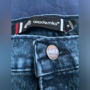 blue akademiks jeans